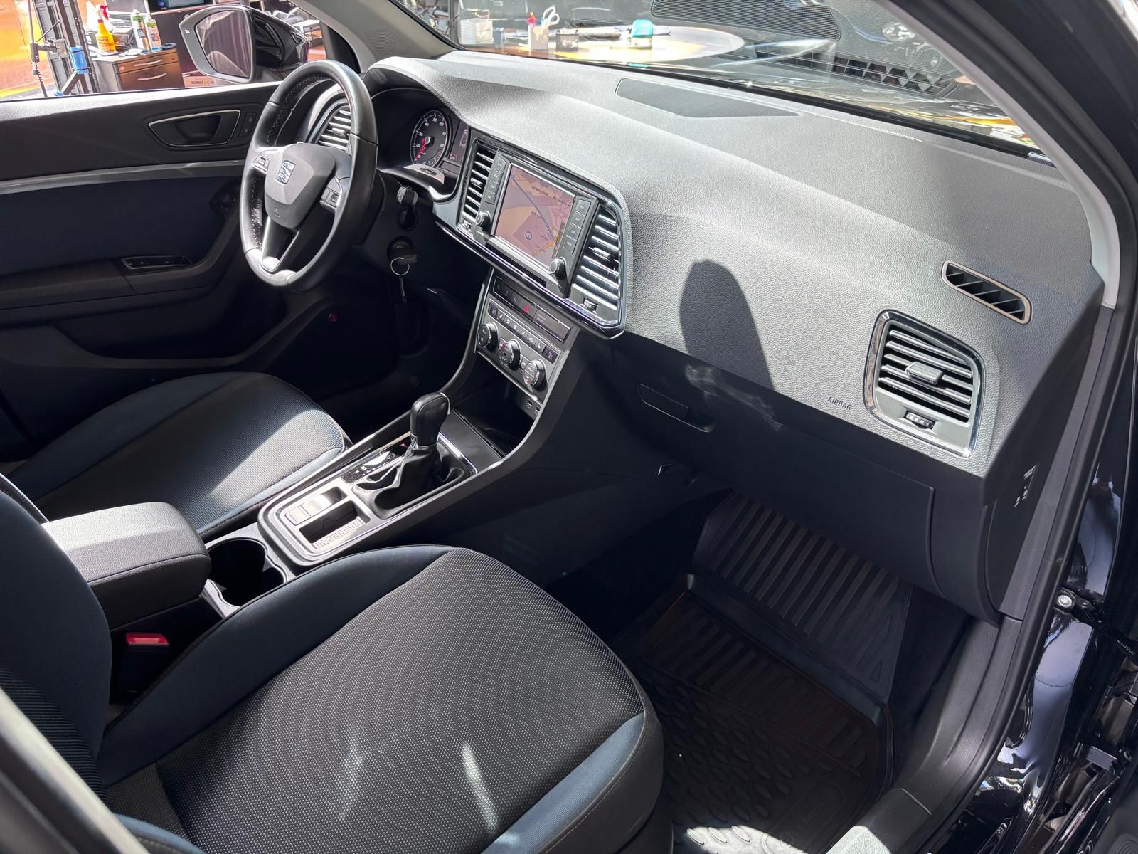 Fahrzeugabbildung SEAT Ateca Style LED NAVI ALU AHK