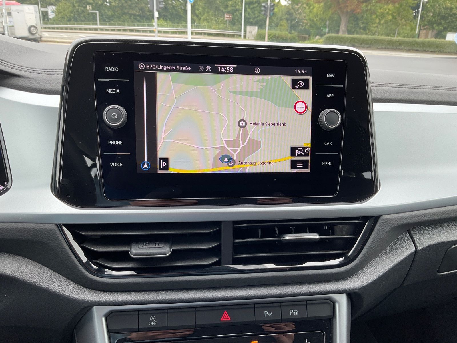 Fahrzeugabbildung Volkswagen T-Roc 1.5 TSI DSG Life,AHK,Navi,LED,AppConnect