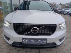 Fahrzeugabbildung Volvo XC40 T4 Twin Engine R-Design 'Ganzjahresreifen'