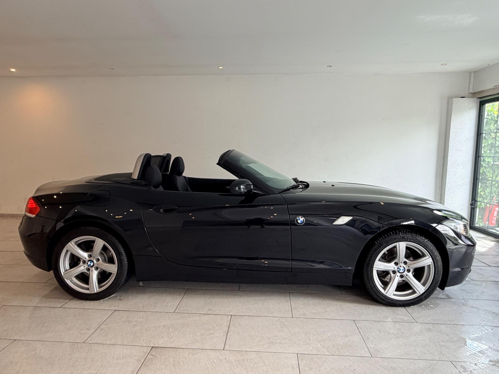 BMW Z4 Roadster sDrive 20i NEUWERTIG 8xALU TOP!!!!