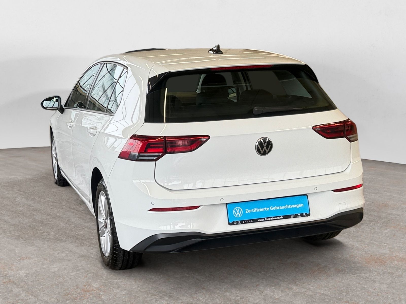 Volkswagen Golf VIII 2.0 TDI Life LED AHK Navi foto 4