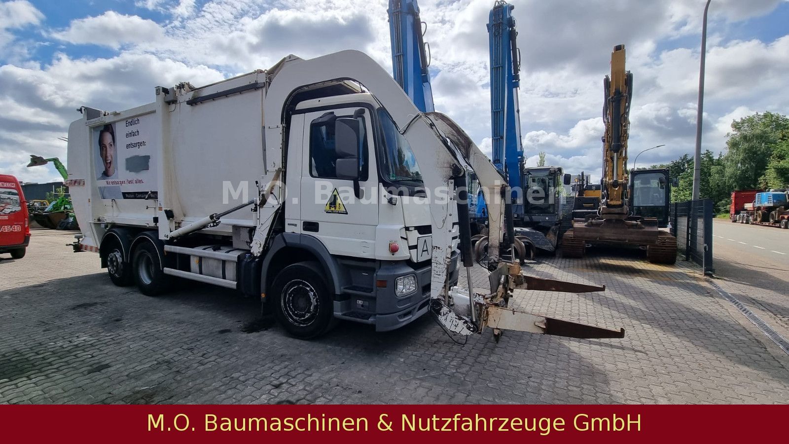 Fahrzeugabbildung Mercedes-Benz Actros 2532 / AC / ZSA / 6x2 /  Müllwagen