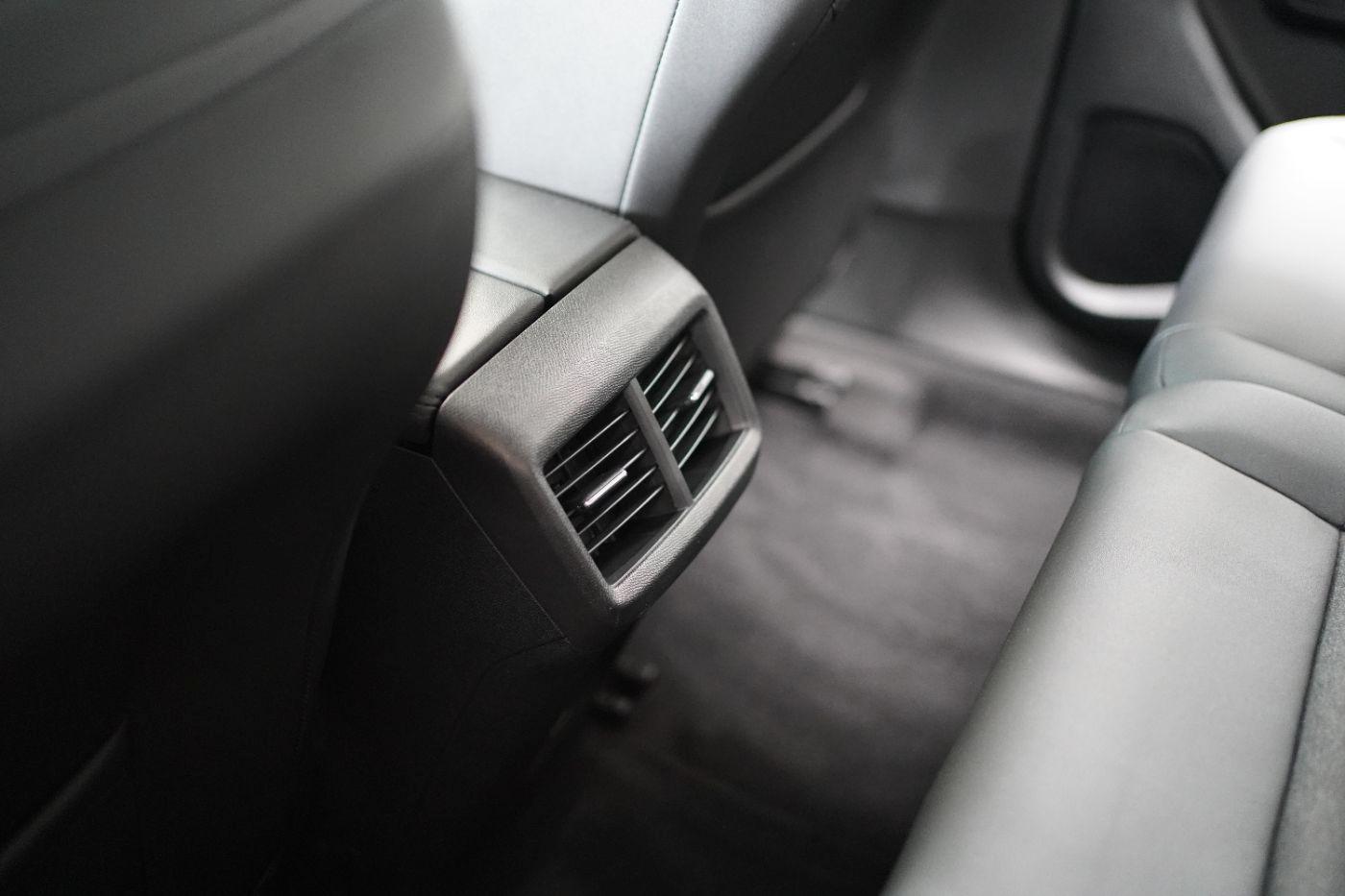 Citroën C5 Aircross Hybrid 145 Plus e-DCS6 Automatik Nav