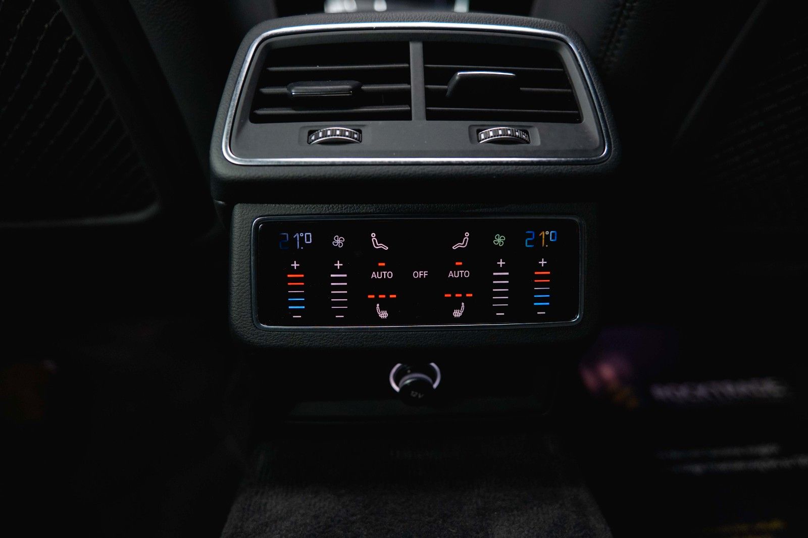 Fahrzeugabbildung Audi A6 Avant 45 TDI quattro Sport design *Pano*ACC*