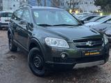 Chevrolet Captiva 2.4 LS 2WD TÜVNEU*Autom*Klima*7 Sitzer - Chevrolet Captiva: Automatik