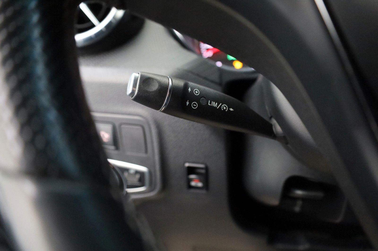 Fahrzeugabbildung Mercedes-Benz X 250d 4M Doppelkabine Progressive Navi,360°