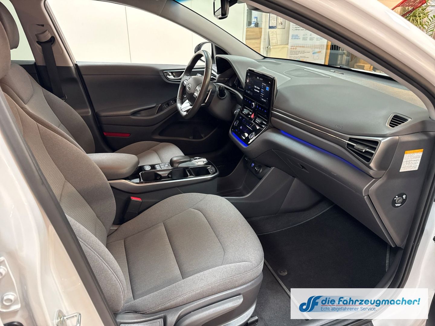 Fahrzeugabbildung Hyundai IONIQ Style Elektro Navi Soundsystem LED ACC App