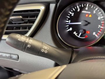 Nissan Qashqai N-Connecta Automatik* Navi* 360* Kamera*