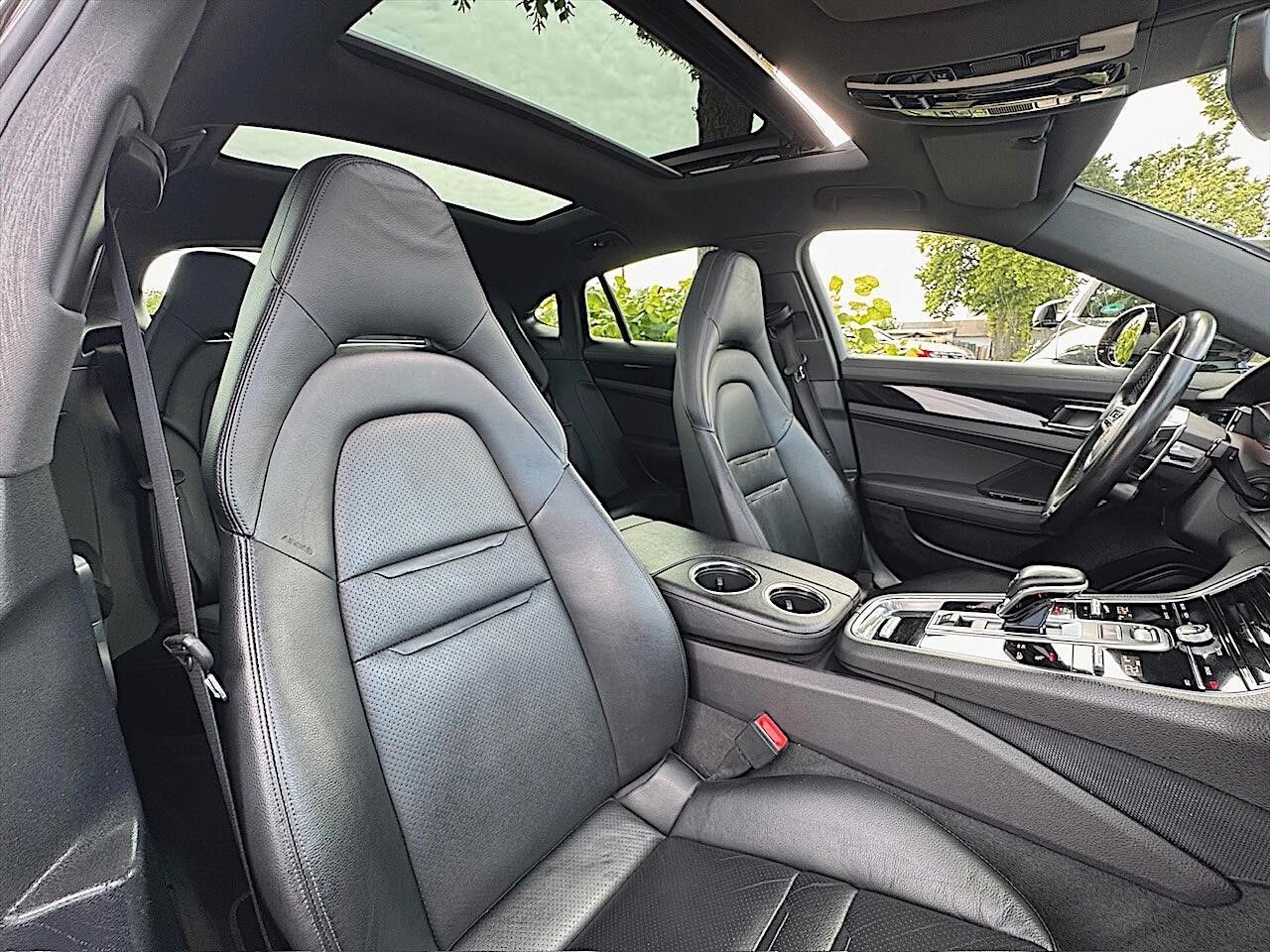 Fahrzeugabbildung Porsche Panamera 4 S Sport Chrono *Pano*Sportabgas*LED*