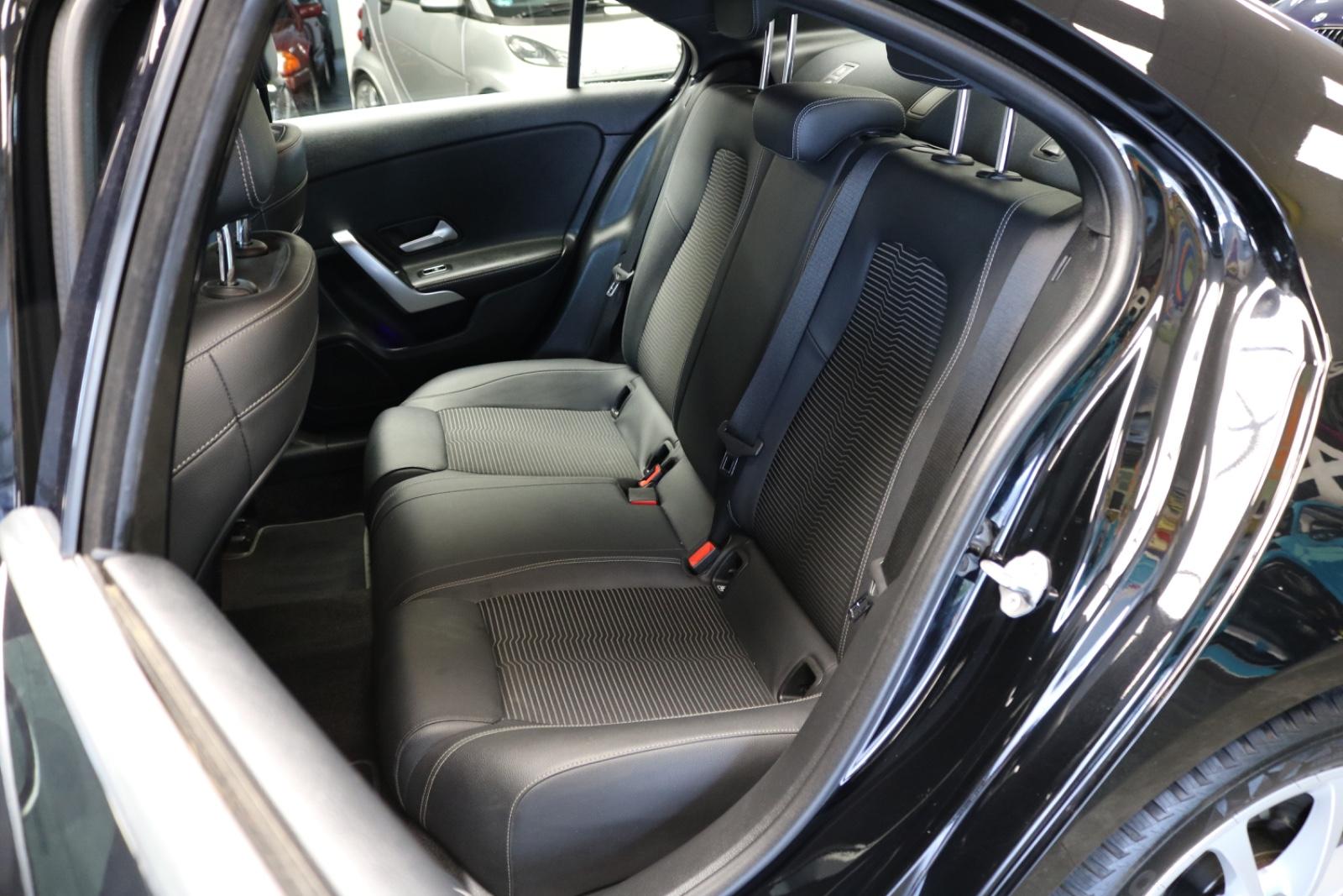 Mercedes-Benz A-Class A Limousine A 250/PDC/NAVI/LEDER, миниатюра 18