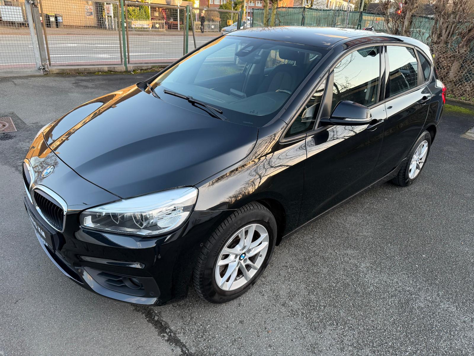 BMW 218i  Active Tourer Advantage  | NAVI | SHZ |