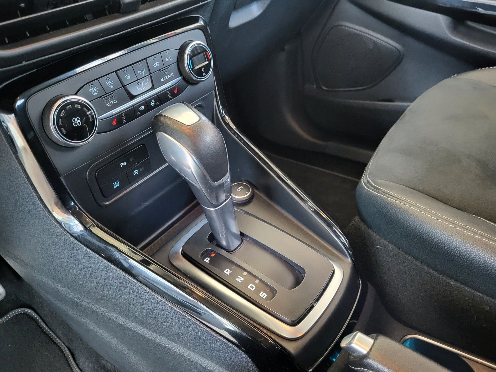 Fahrzeugabbildung Ford EcoSport ST-Line Autom.,Winter P. ,Kamera, Navi