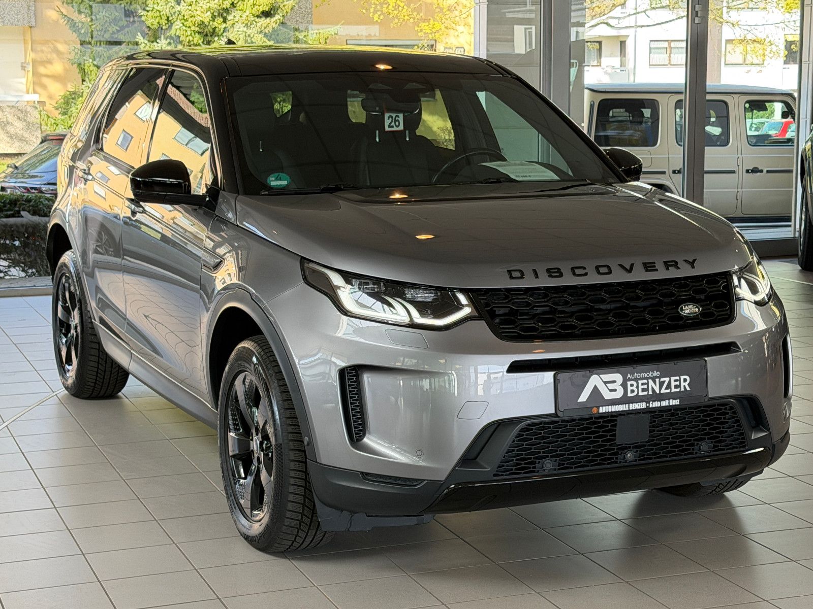 Fahrzeugabbildung Land Rover Discovery Sport AWD D200/360''KAM/LEDER/PANORAMA