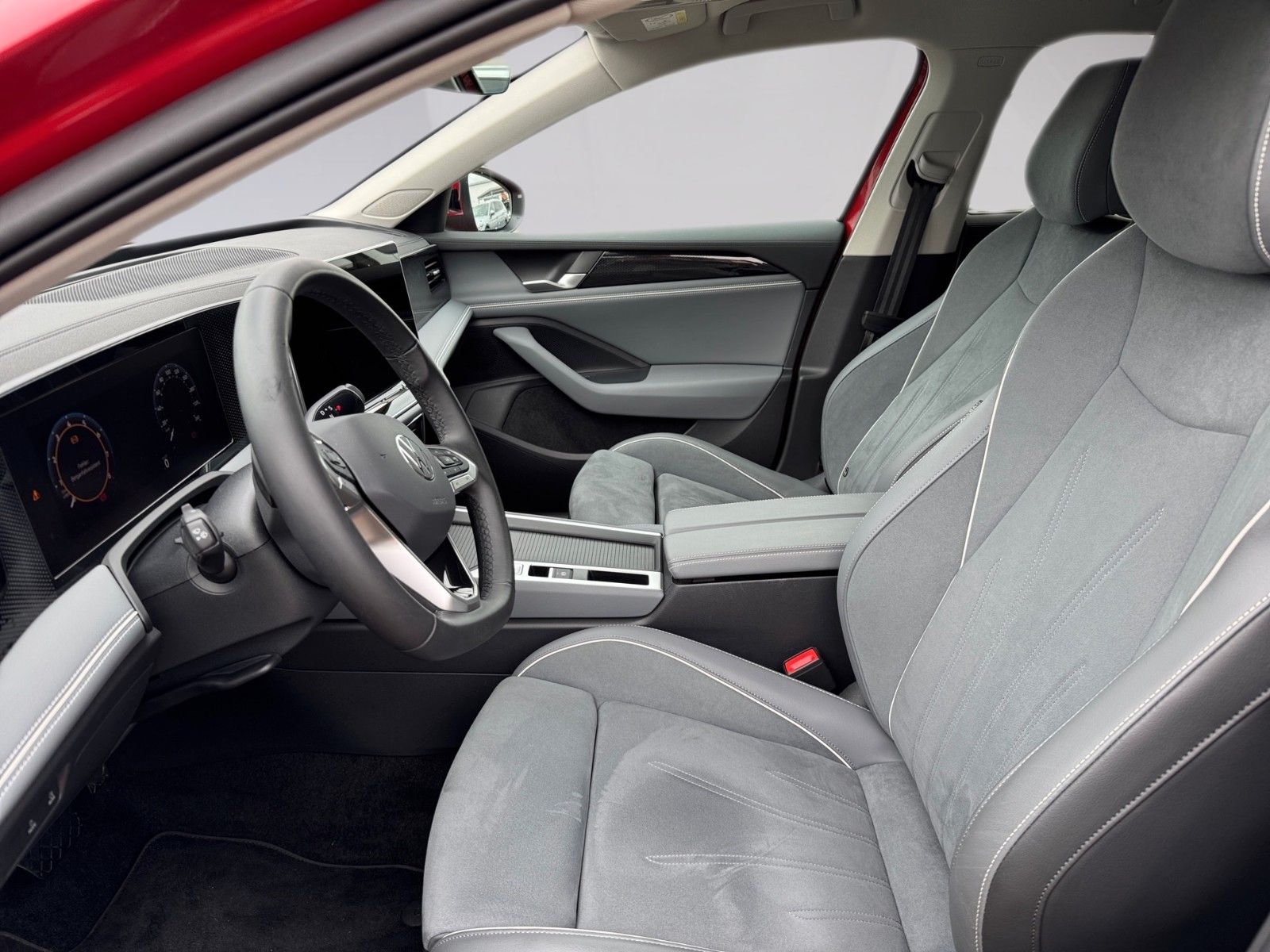Fahrzeugabbildung Volkswagen Passat Variant 1.5 eTSI Business