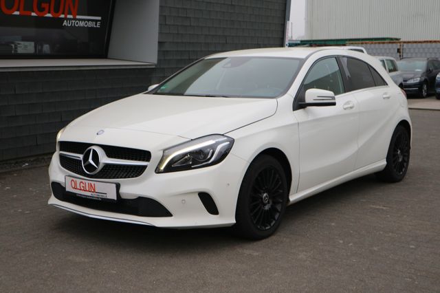 Mercedes-Benz A 200 d Style *NAVI*LED*PDC*SHZ*LEDER*