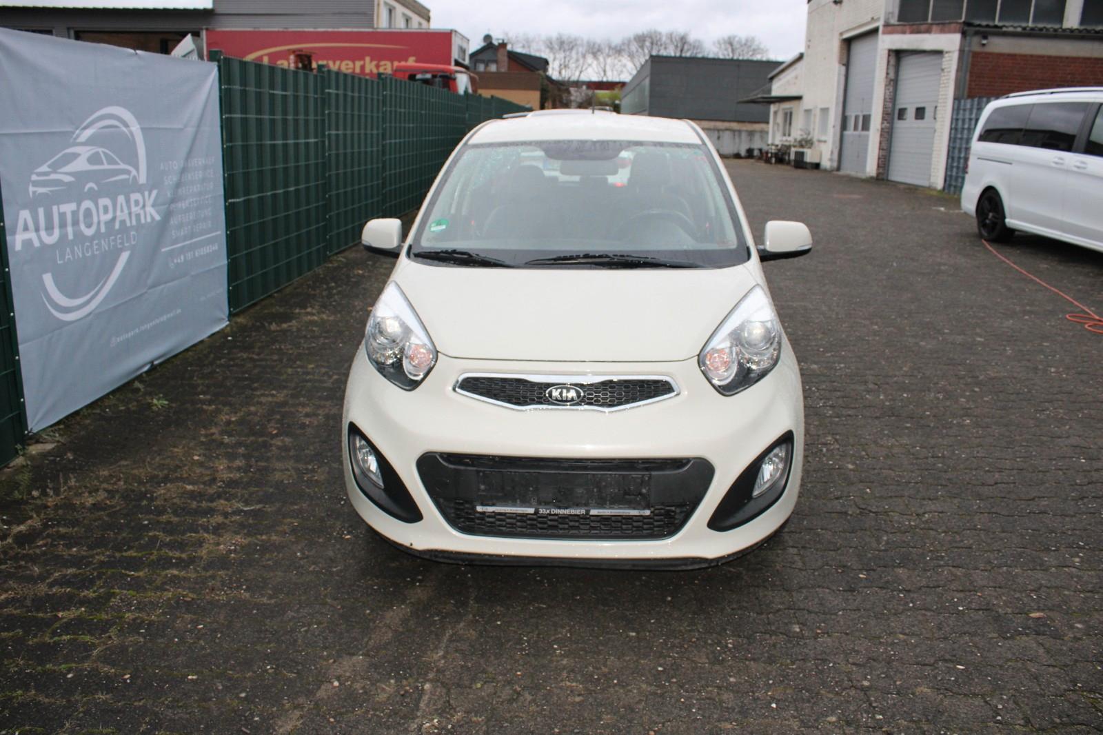 Kia Picanto FIFA World Cup Edition