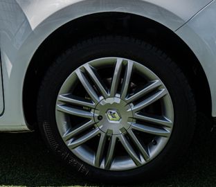 Fahrzeugabbildung Renault Clio III Night and Day|SCHIEBEDACH|SHZ|PDC|KLIMA