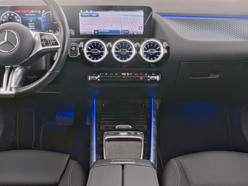 Fahrzeugabbildung Mercedes-Benz GLA 250 e Progressive AHK+Pano+Night+360°+Distr