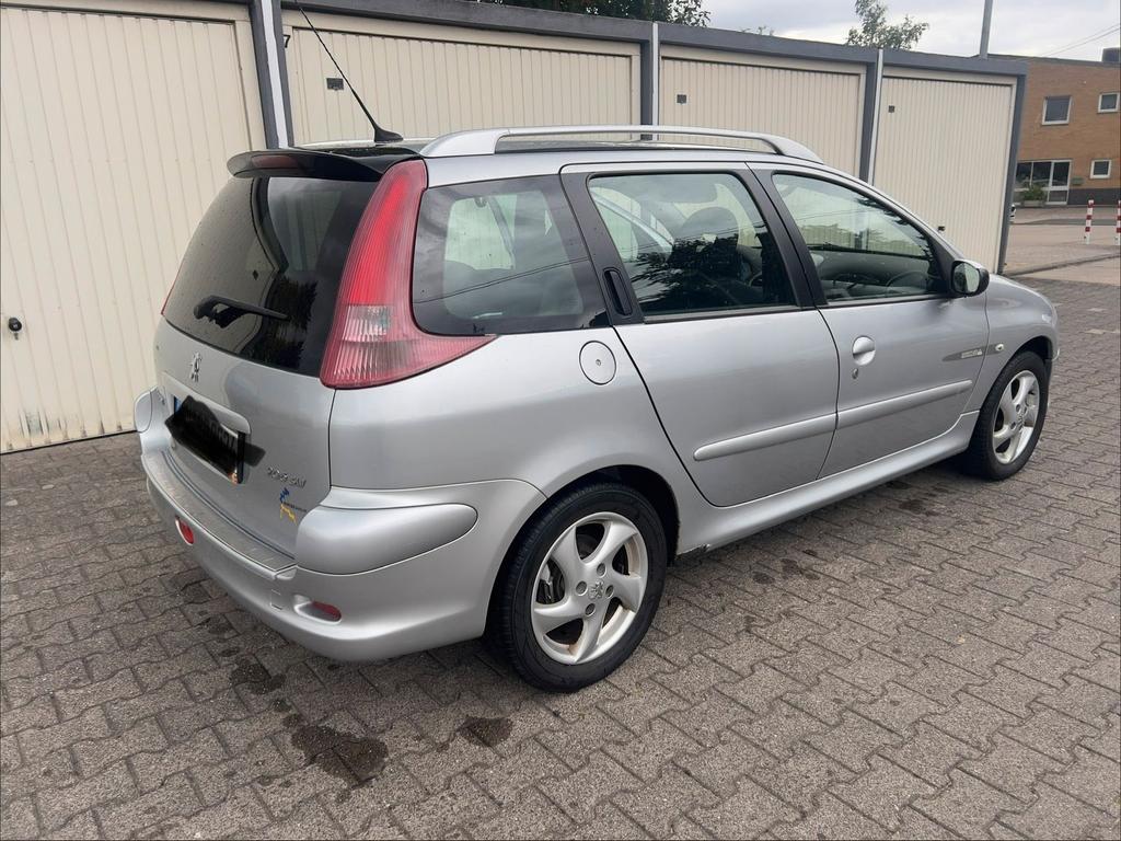 Peugeot 206