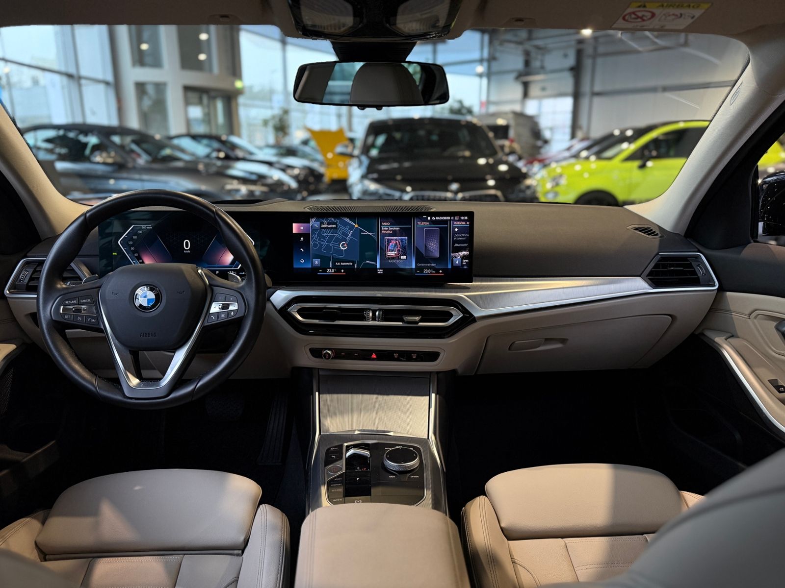 Fahrzeugabbildung BMW 320d Shadow Line AHK HUD KAM LED