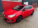 Opel Astra J Lim. 5-trg. Selection - Opel Astra: Selection