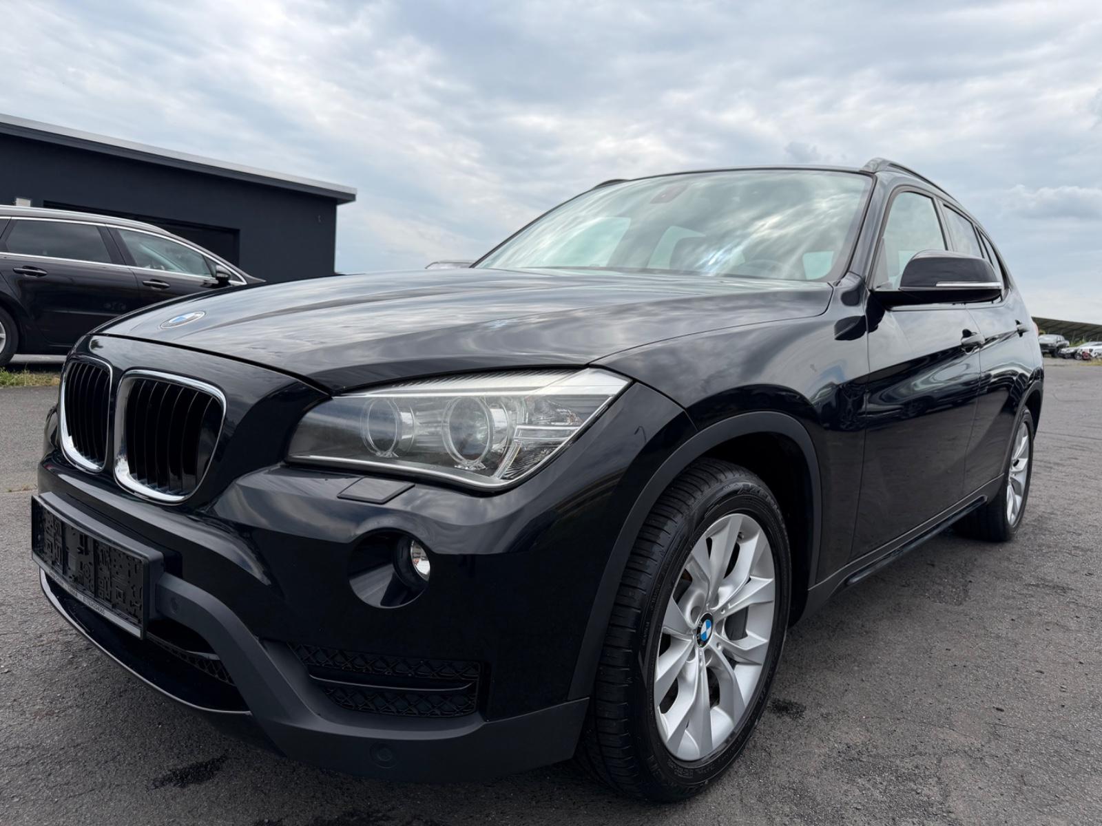 BMW X1 xDrive 20 d Sportline Pano Leder Navi Xenon