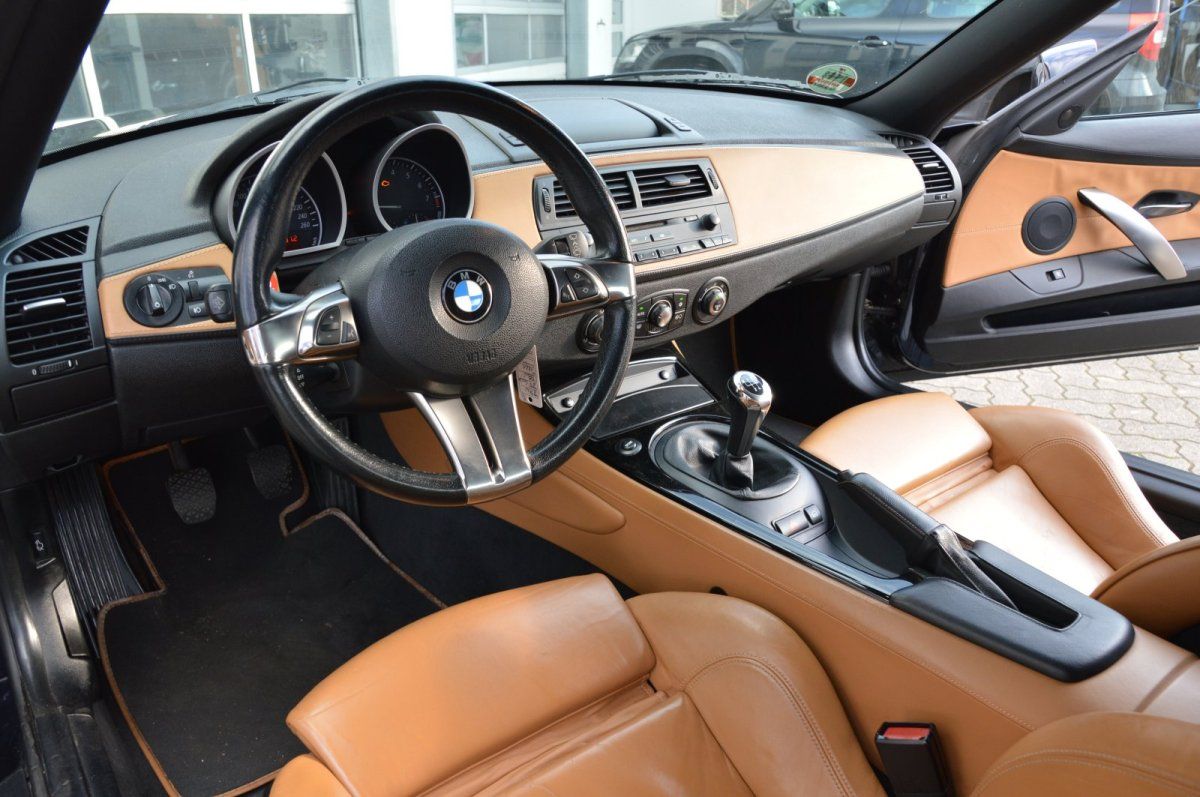 Fahrzeugabbildung BMW Baureihe Z4 Coupe  Individual 3.0si M-Sportsitze