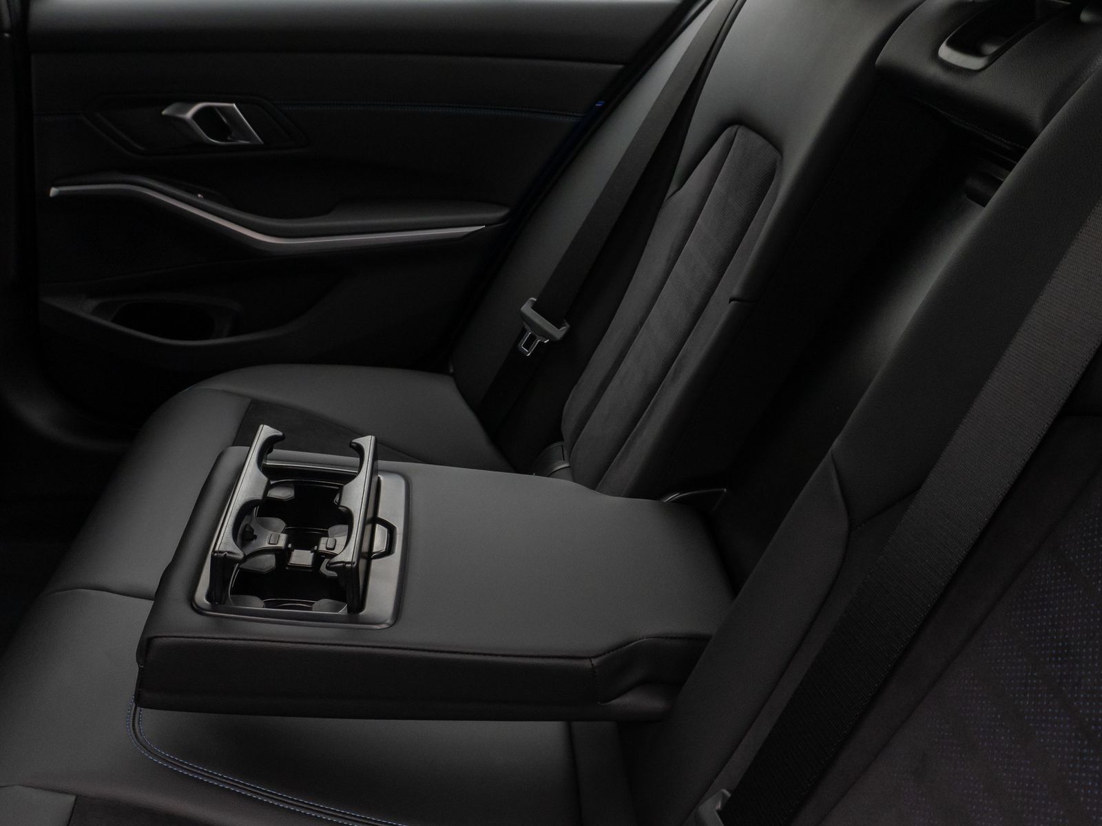 Fahrzeugabbildung BMW 318d M Sport Kamera DAB Parkassistent 18Zoll