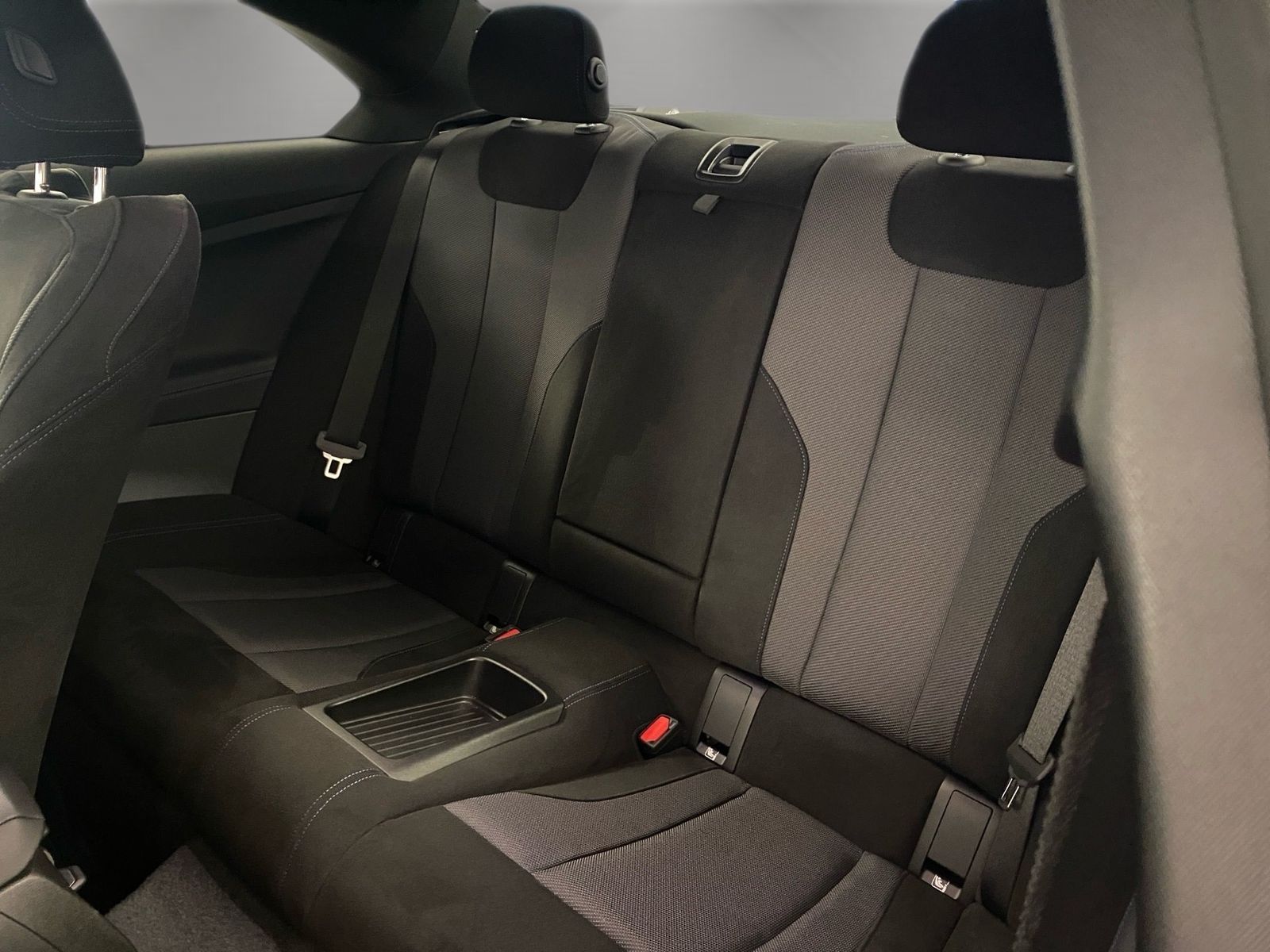 BMW 218 - Bild 13
