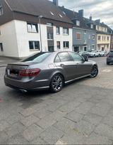 Mercedes-Benz E350 CGI AMG Foliert TOP Zus... - Mercedes-Benz E 350 in Bochum