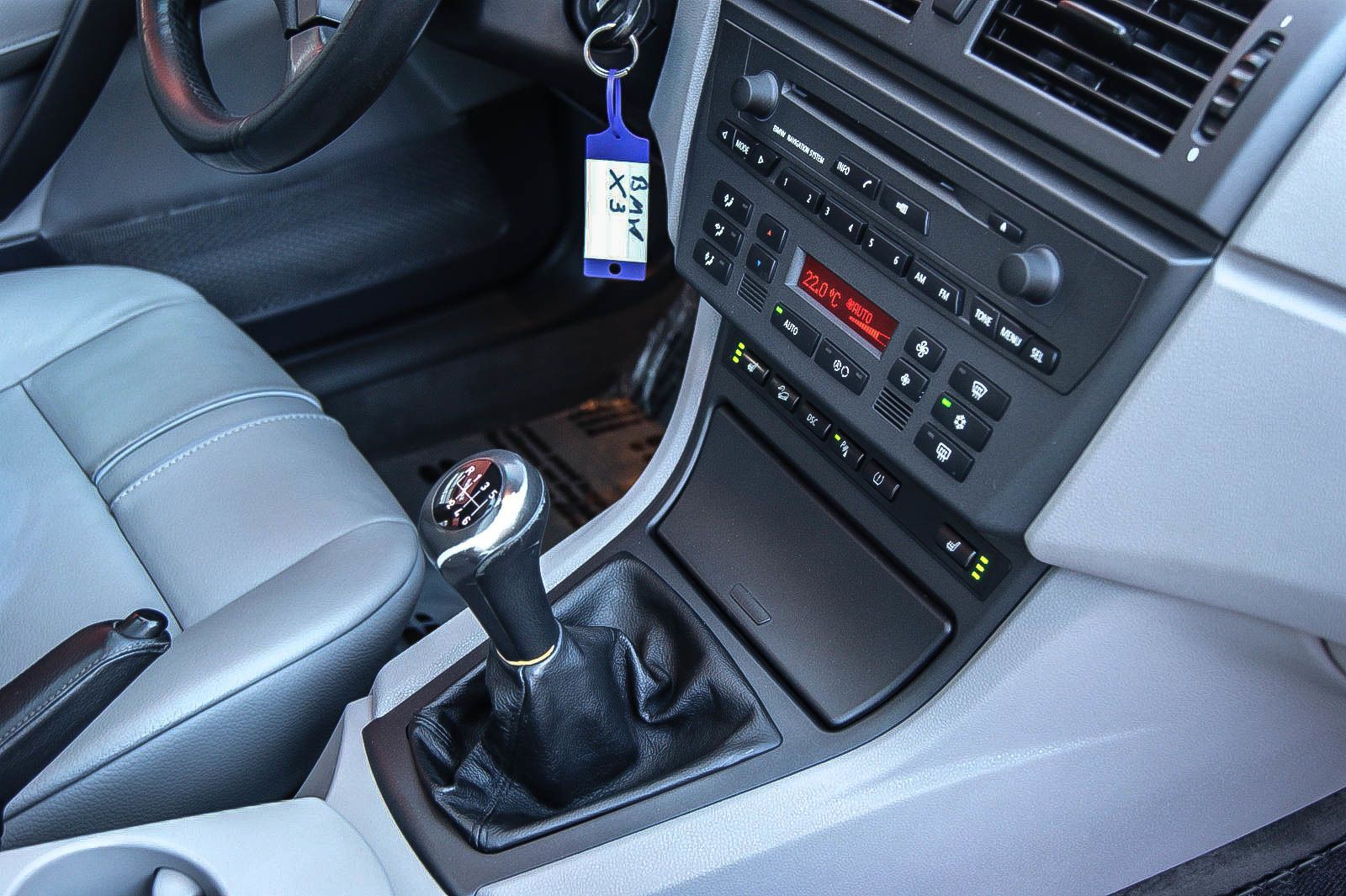 Fahrzeugabbildung BMW X3 3.0i 4x4 LEDER XENON NAVI RENTNER 1.BESITZ