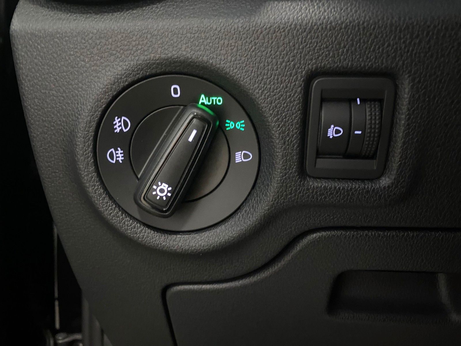 Fahrzeugabbildung SKODA Fabia 1.0 TSI  DSG 130 Top Selection+ACC+Kamera+