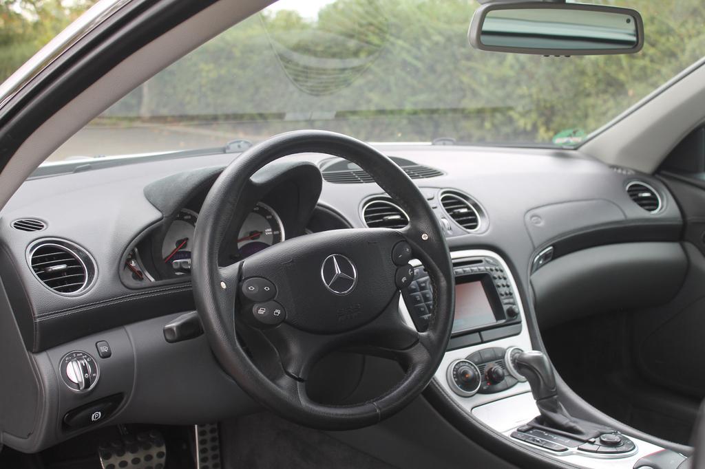 Mercedes-Benz SL 55 AMG