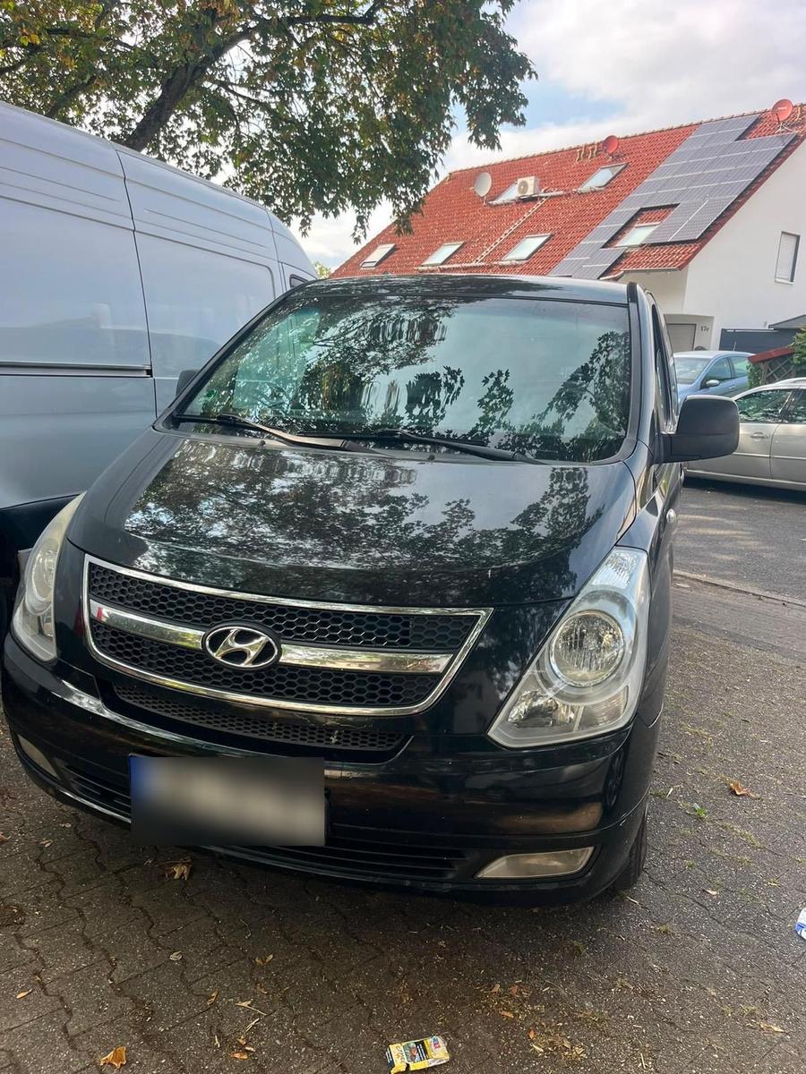 Hyundai H-1 Starex