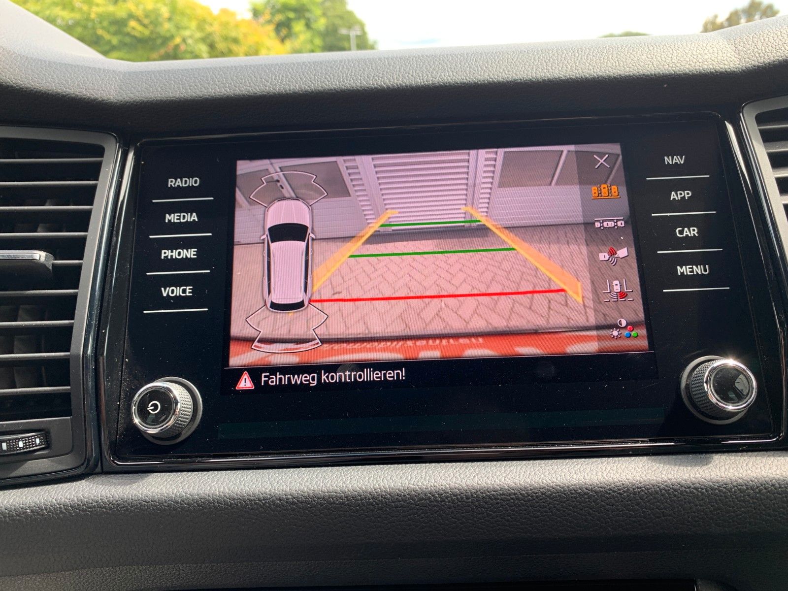 Skoda Kodiaq 2.0 TDI Sportline RFK+ACC+EL.KLAPPE+VIRT. foto 25