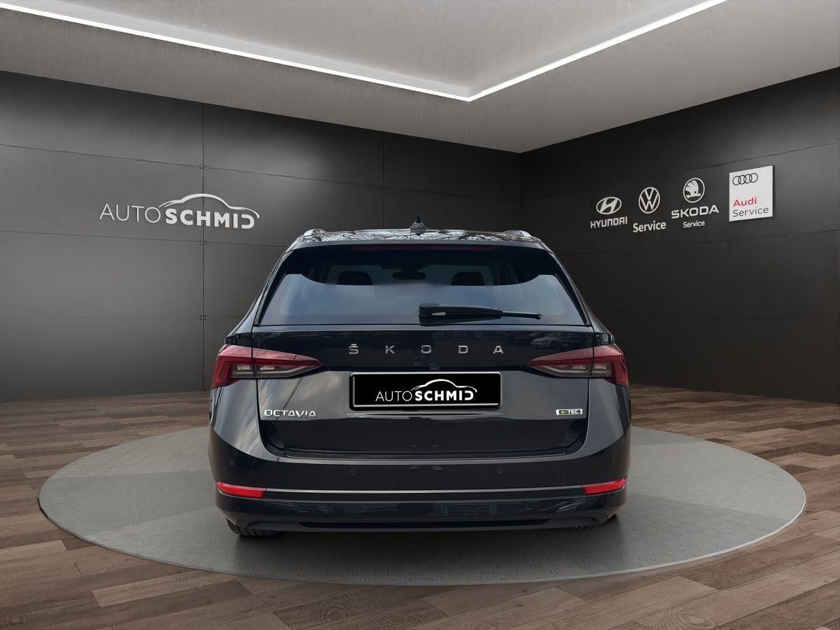 Octavia Style 1.5 TSI  e-TEC DSG RFK HUD ACC