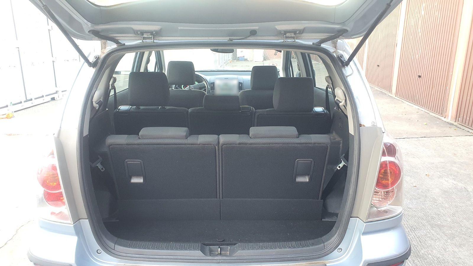 Toyota Corolla Verso 2005 — photo 13