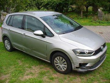 Volkswagen Golf - 2