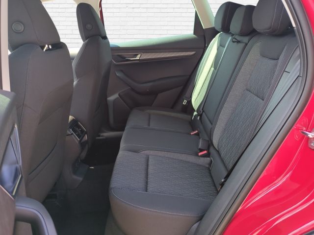 Fahrzeugabbildung SKODA Karoq 1.0 TSI Selection NAVI AHK RFK