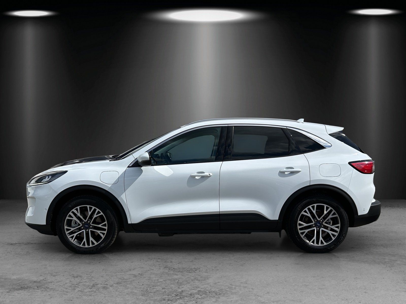 Fahrzeugabbildung Ford Kuga 2.5 Duratec Plug-in-Hybrid Titanium/AHK/CAM