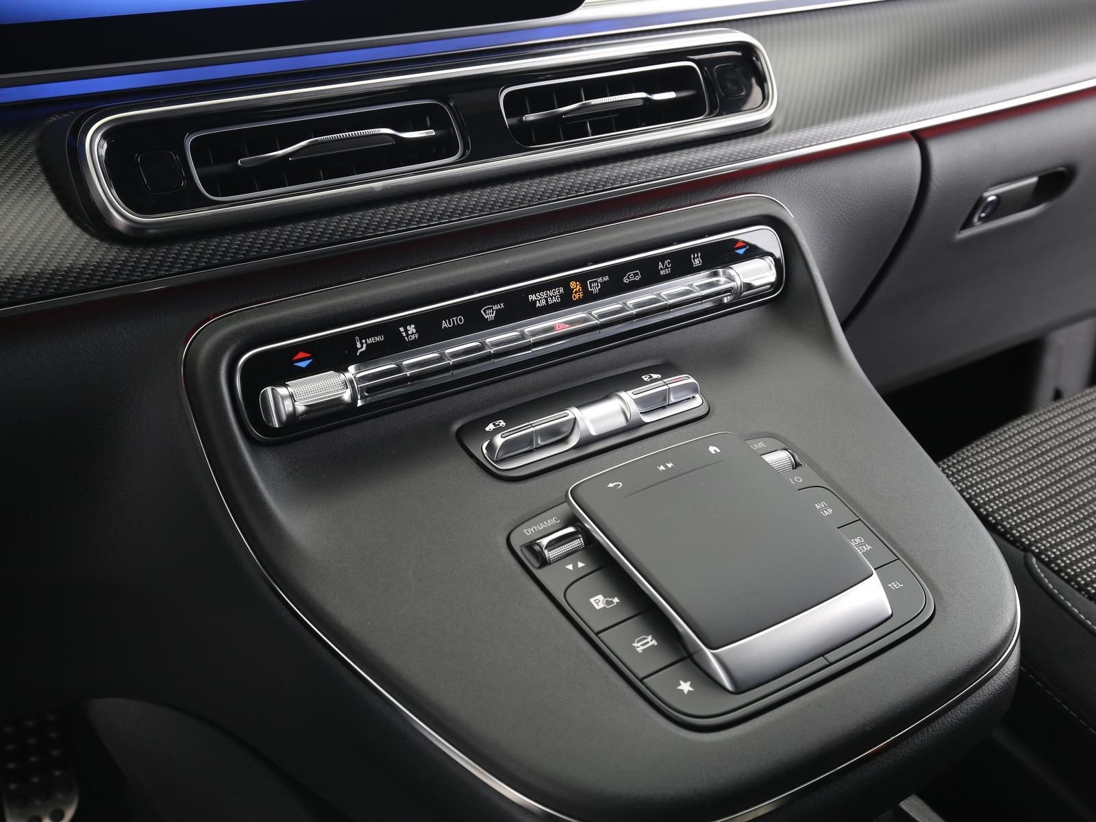 Mercedes-Benz V 250 d lang AMG-Line  LED Navi AHK ACC Kamera A