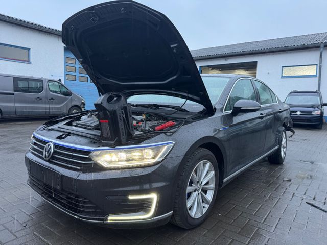 Volkswagen Passat Lim. GTE 1.4 Hybrid 135tkm Highline LED