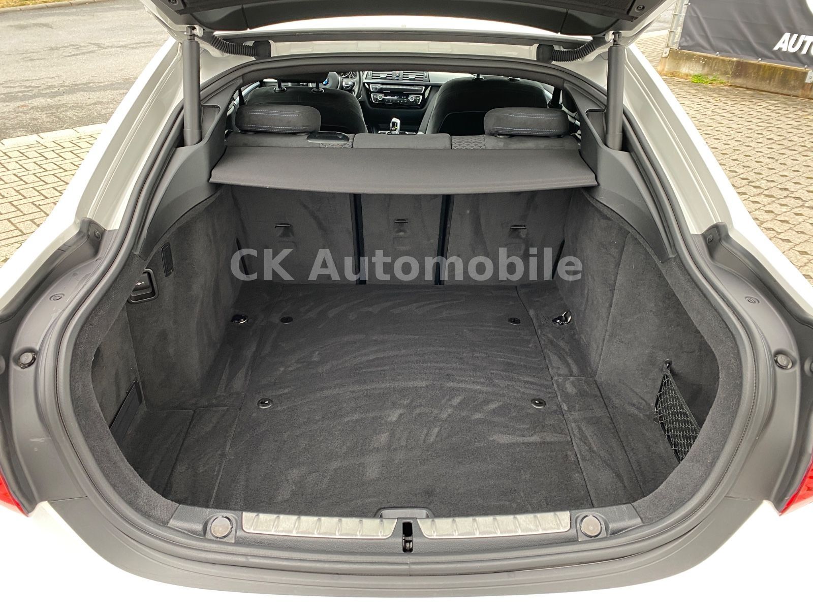 Fahrzeugabbildung BMW 430d xDrive Gran Coupe M-Sport/Navi/Head-Up/LED