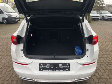 Opel GRANDLAND HYPRID 1.6 PHEV