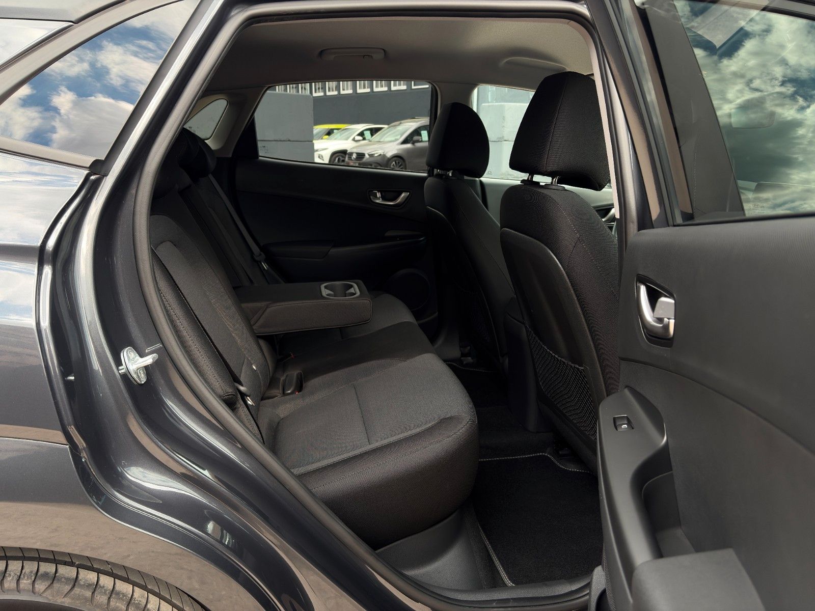 Fahrzeugabbildung Hyundai KONA E Edition 30+ SHZ LHZ LKA ACC KRELL CarPlay
