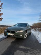 BMW 316i F30 - BMW 316: F30