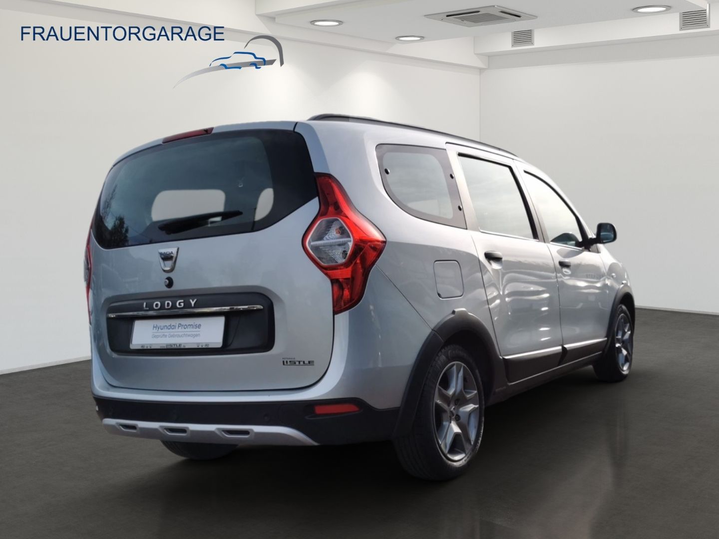 Fahrzeugabbildung Dacia Lodgy Stepway 1.6 SCe100 Navi SHZ Kamera 7-Sitze