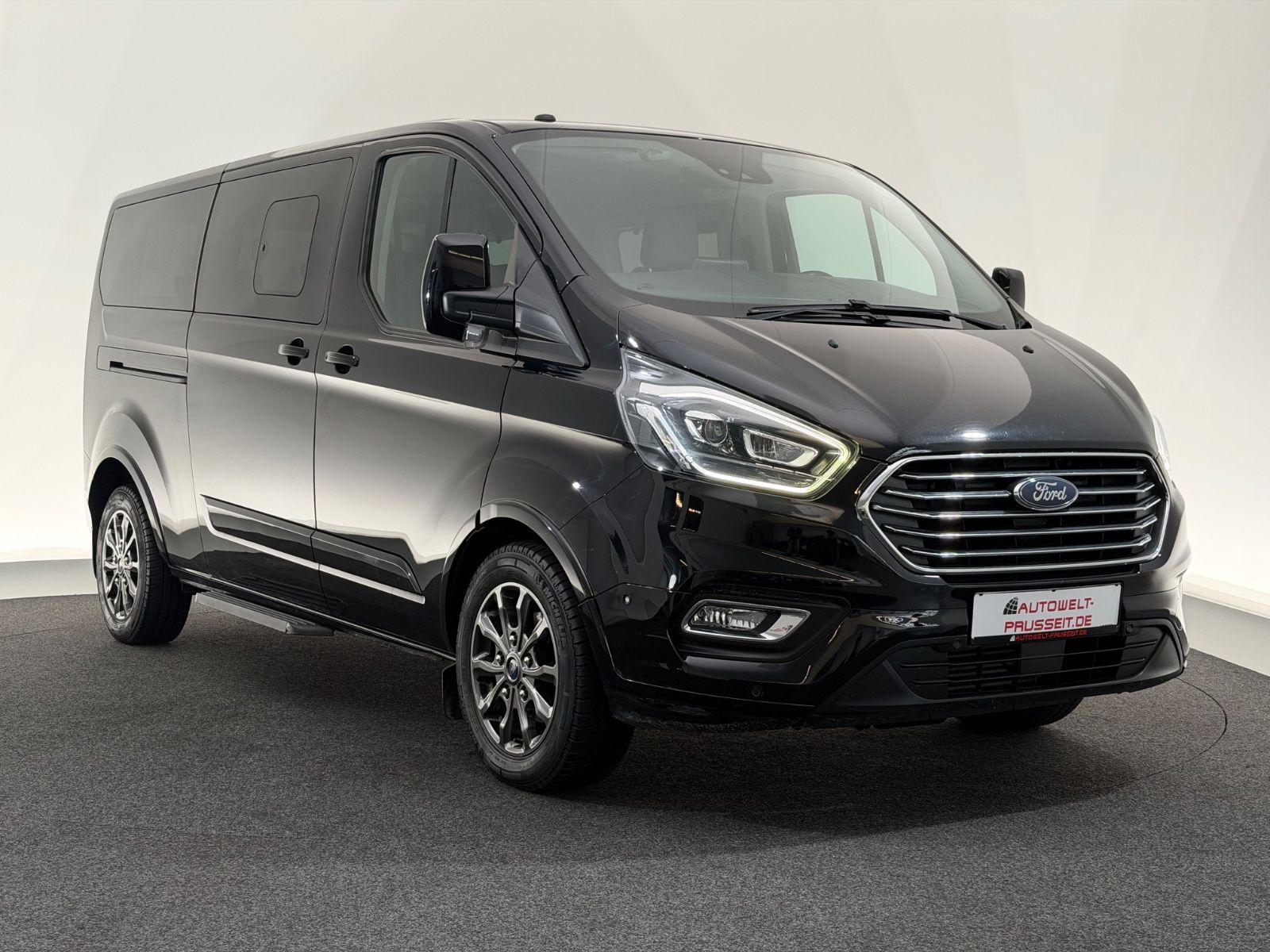 Ford Transit Tourneo Custom Kombi 2.0