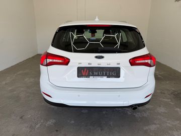 Ford Focus - 12