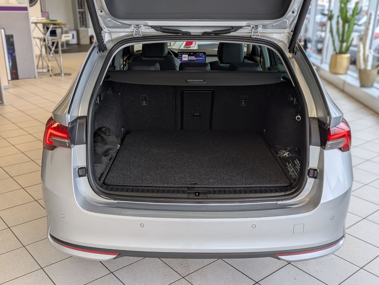 SKODA Octavia 1.5 TSI DSG ACC Style-Paket AHK 5J Garan - Image 16